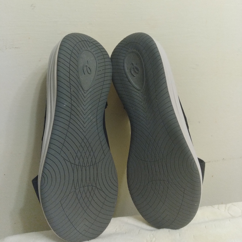 Women's EASY SPIRIT Black Sandals Size 8 - Picture 12 of 16